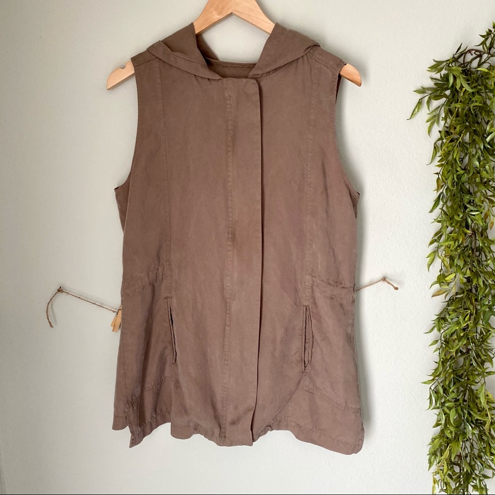 BB Dakota Hidden Zipper Hooded Khaki Utility Vest